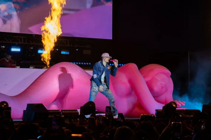 Omar Courtz le elevó la musa a los valencianos en su concierto en Wynwood Park