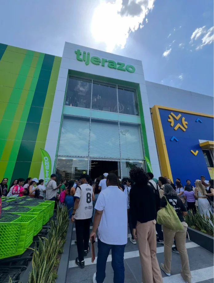 Tijerazo inauguró su primera tienda en La Guaira con gran afluencia de público